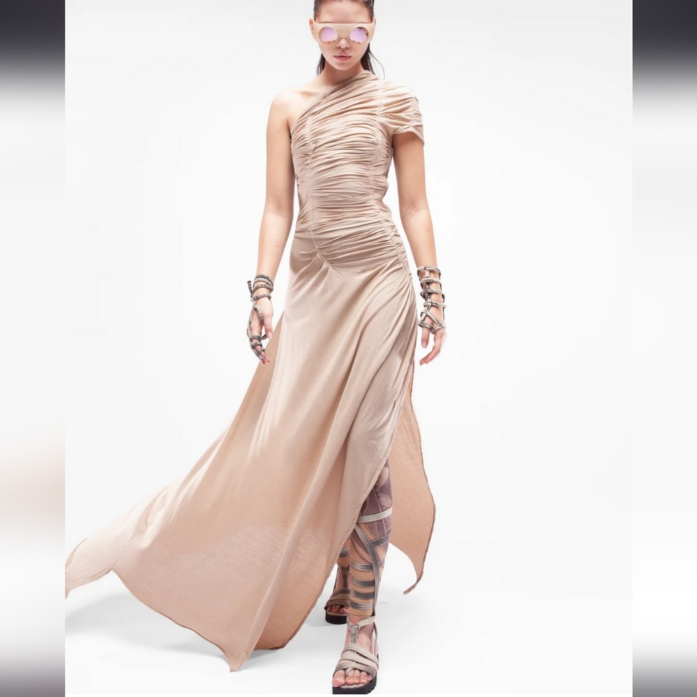 Demobaza One-Shoulder Black Dress